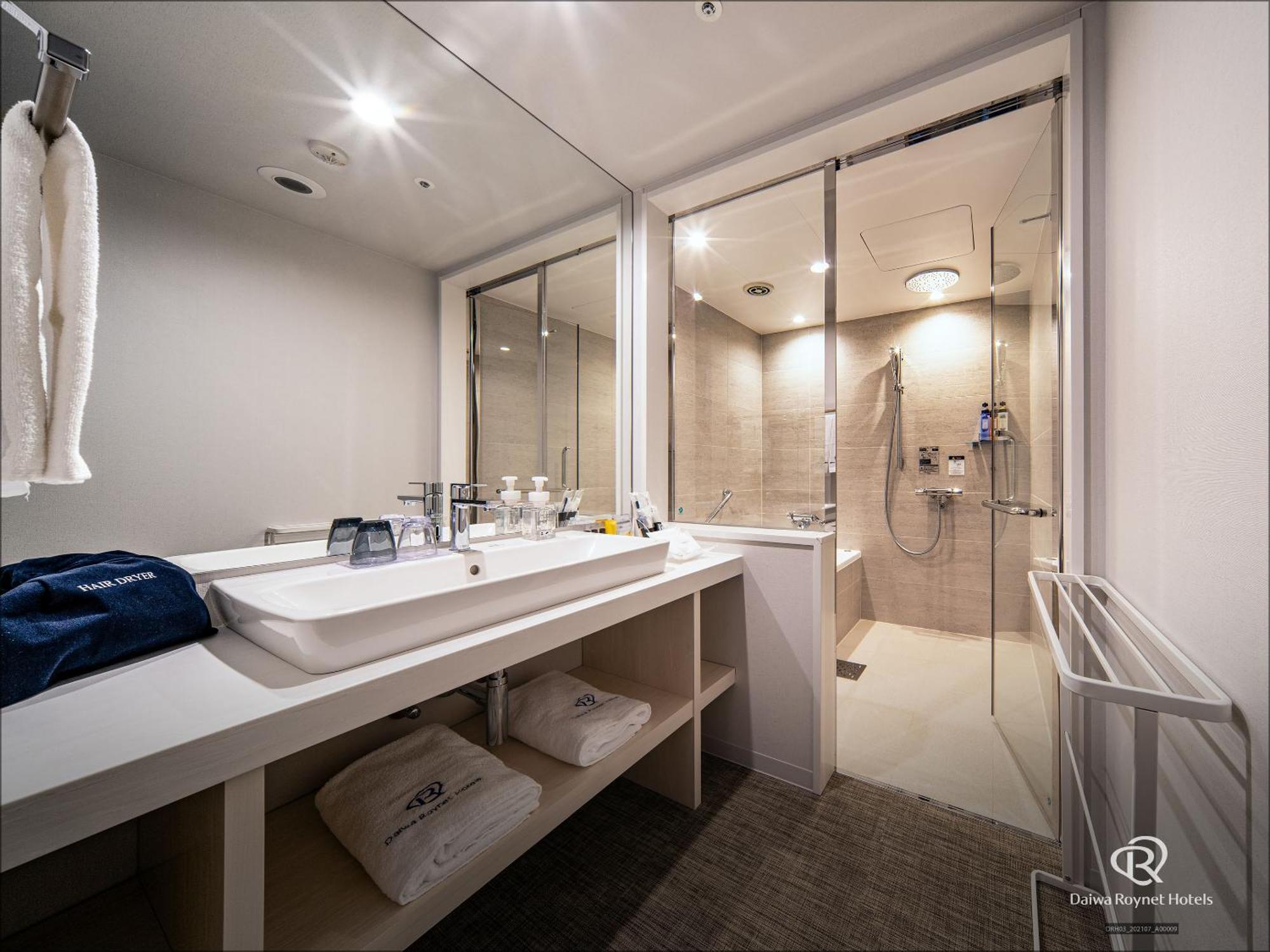 Daiwa Roynet Hotel Kanazawa Eki Nishiguchi Quarto foto
